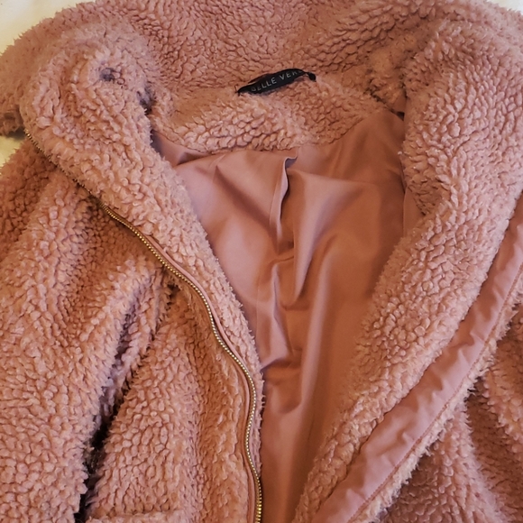 Pink coat - Picture 2 of 3